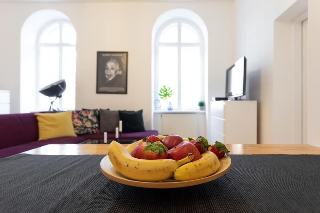 Charming & Authentic Vienna Flat - Central Located Apartment ภายนอก รูปภาพ